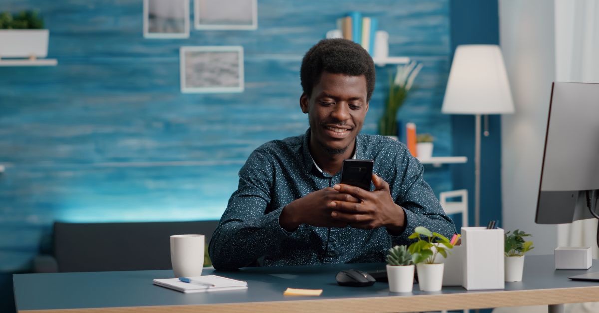 What are indoor branding and its benefits?