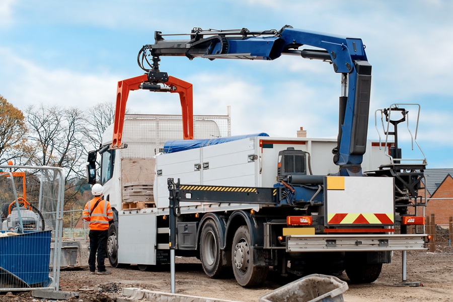Unlocking Efficiency: Long-Distance Transportation with Lorry Cranes
